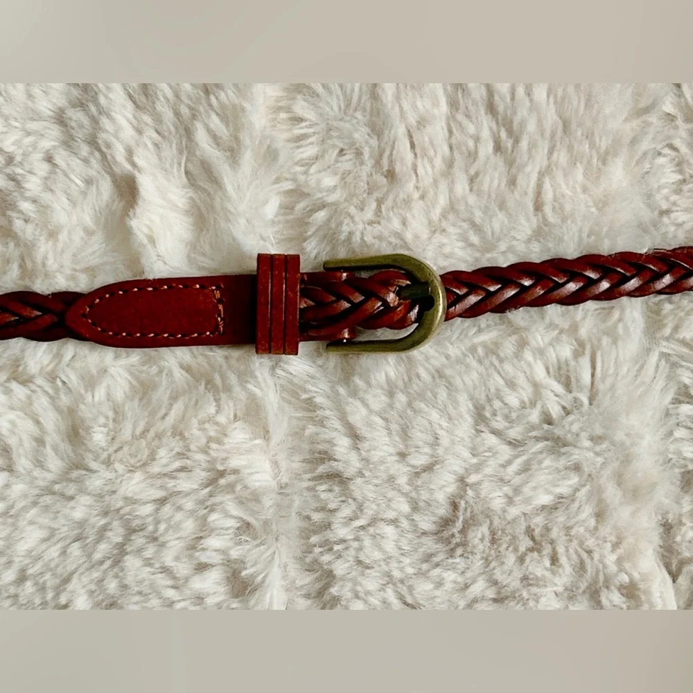 Braided Leather Belt with Brass Buckle - Picture 9 of 9